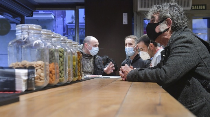 El TSJN decidirá si se empieza a pedir el pasaporte covid en Nafarroa en determinadas circunstancias. (Idoia ZABALETA/FOKU)