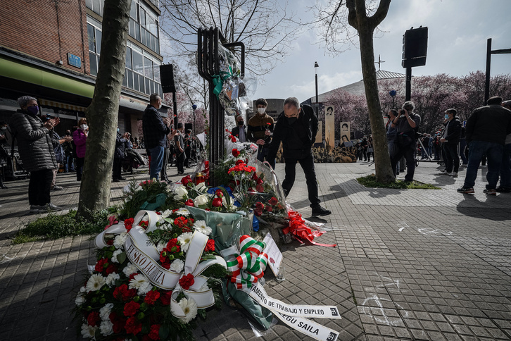 Acto en recuerdo de las víctimas del 3 de Marzo. (Endika PORTILLO/FOKU)