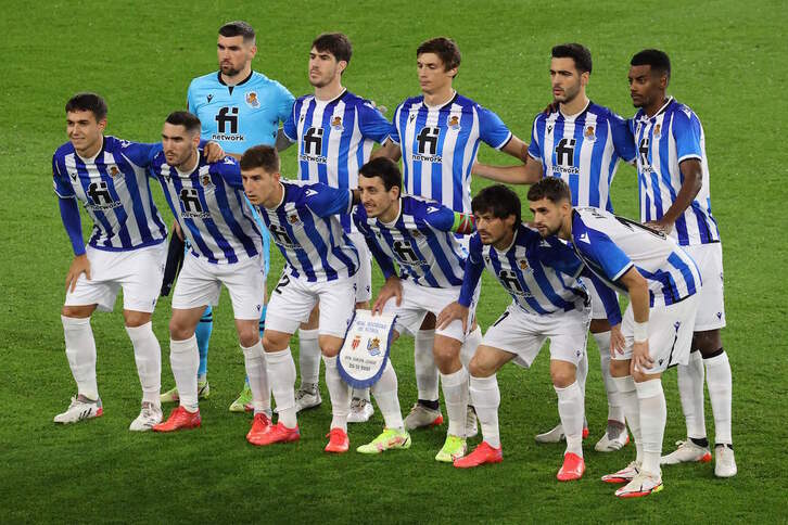 Imanol quiso sacar en Monaco su mejor once con Ryan como portero y Silva, Merino, Isak no pudieron acabar el partido. (Valery HACHE/AFP)