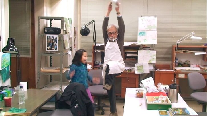 Miyazaki en el estudio Ghibli en una escena del documental 'Never-Ending Man: Hayao Miyazaki'. (NHK Films)