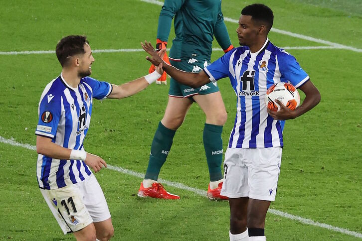 Januzaj e Isak, tras el gol que fabricaron en Monaco, son los dos atacantes realistas en un mejor momento. (Valery HACHE/AFP)
