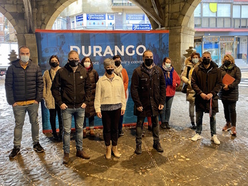 Hainbat eragilek eta baita ostalariek ere babestu nahi izan dute Durangoko udlaa eta Gerediaga elkartea. (DURANGOKO AZOKA)