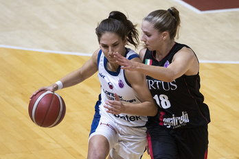La jugadora Roso Buch en el duelo frente a Virtus Bolonia disputado en Maloste. (Monika DEL VALLE/FOKU)