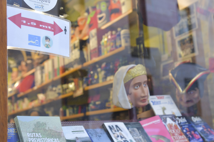 Cartel en Iruñea con medidas para prevenir el covid. (Idoia ZABALETA/FOKU)