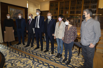 Equipos del Departamento de Economía y Hacienda y EH Bildu en la segunda reunión. (Monika DEL VALLE/FOKU)