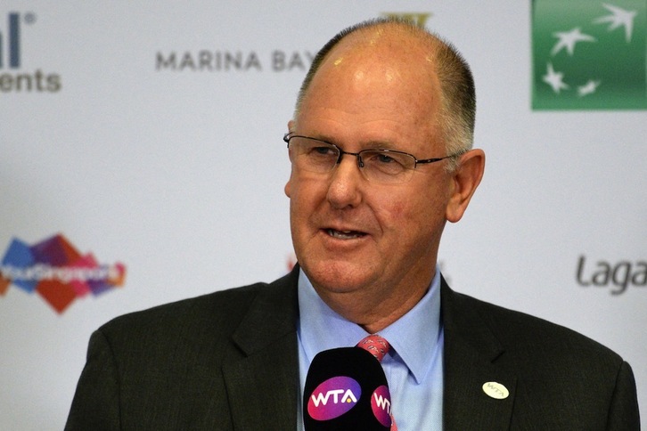 Steve Simon, presidente de la WTA y principal «castigador» de China ante el caso Peng Shuai. (Roslan RAHMAN / AFP PHOTO)