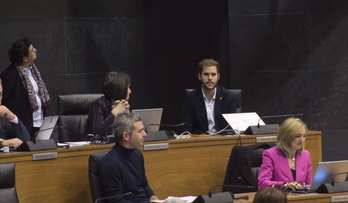 El parlamentario Alberto Bonilla, en una sesión plenaria. (Iñigo URIZ/FOKU)