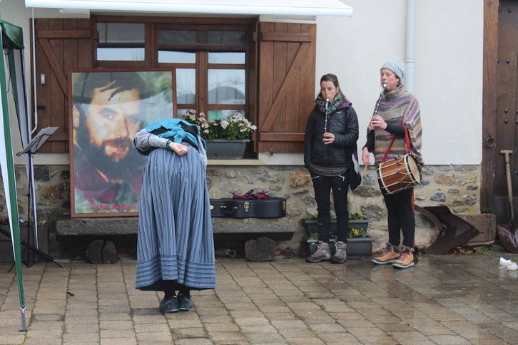Mikel Zabalza gogoratu dute ostiral honetan Orbaitzetan. (Mikel Zabalza Gogoan)