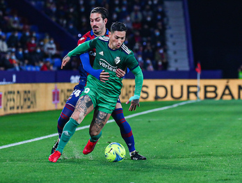 Chimy Ávila ha saltado como titular en el Ciutat de Valencia. (Carla CORTÉS/LOF)