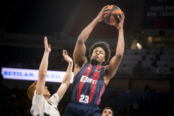 Steve Enocha ha cuajado uno de sus mejores partidos con la elástica baskonista. (Jaizki FONTANEDA/FOKU)