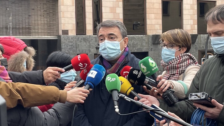 Aitor Esteban, durante sus declaraciones este lunes ante los medios. (EAJ-PNV)