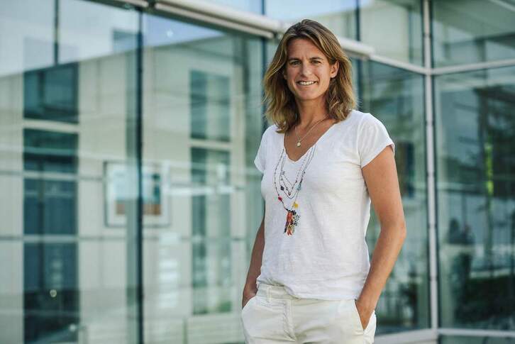 Amélie Mauresmo, nueva directora del Roland Garros. (Lucas BARIOULET/AFP)