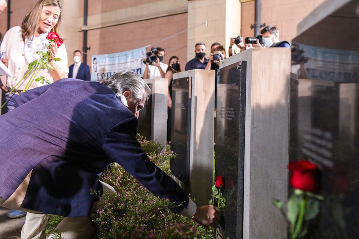 El presidente argentino, Alberto Fernández, el miércoles en el homenaje a las personas detenidas entre el 8 y el 10 de diciembre de 1977 en lo que se conoce como el «operativo de la Santa Cruz». (Esteban COLLAZO/PRESIDENCIA DEL GOBIERNO DE ARGENTINA)