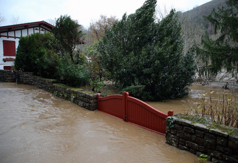 Inondations à Bidarray, décembre 2021. © Bob EDME