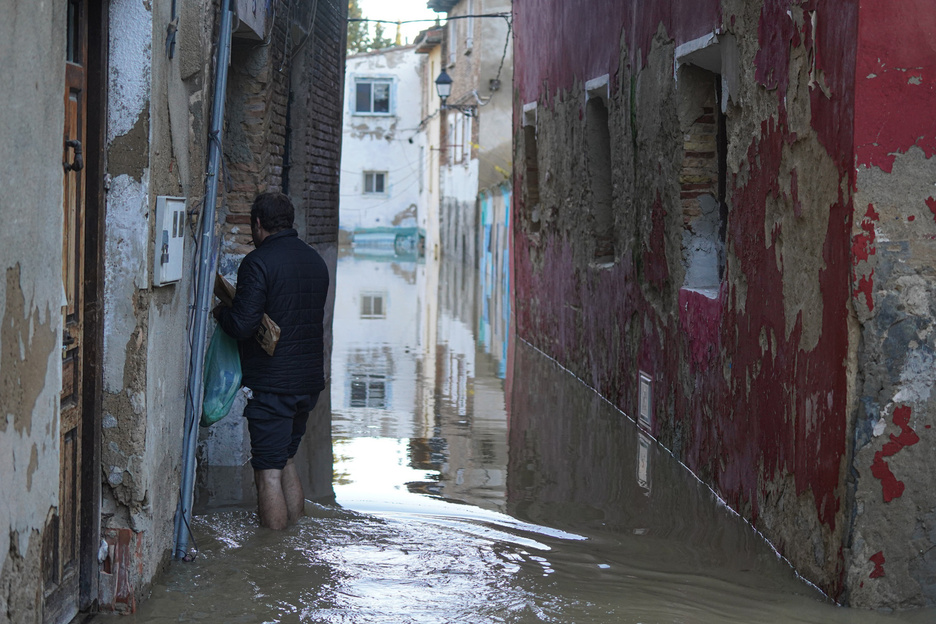 Ir a comprar el plan ha sido una odisea para los vecinos de Tutera. (Jagoba MANTEROLA/FOKU) Ir a comprar el plan ha sido una odisea para los vecinos de Tutera. (Jagoba MANTEROLA/FOKU)