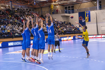 Aurkari zuzena izango dute aurrean Bidasoa-Irungo jokalariek astearte honetan Suitzan. (Gorka RUBIO/FOKU)