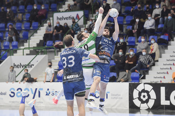 Anaitasunako jokalariek lehia bizia izango dute asteazken honetan Torrelavegan Kopan. (Idoia ZABALETA/FOKU)