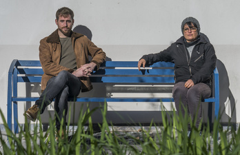 Arrizabalaga y Esteran, de la Fundación Egiari Zor, que reúne a víctimas de violencia estatal. (Andoni CANELLADA | FOKU) 