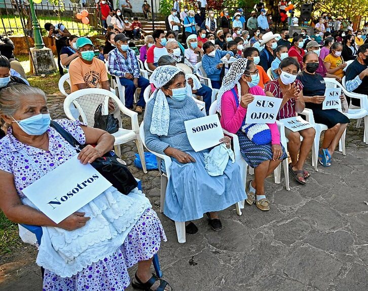 Abenduaren 11n biktimak gogoratzeko egindako omenaldia. (Marvin RECINOS/AFP)