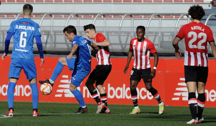 Nico Serrano, Diarra y Artola han sido titulares en el primer once de Patxi Salinas. (@AthleticClub)