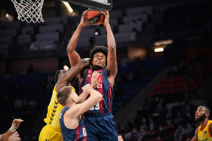 El juego interior baskonista ha sido prácticamente inexistente, con algún detalle de Enoch.