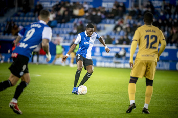 Mamadou Loum, Levanteren aurkako partidan.