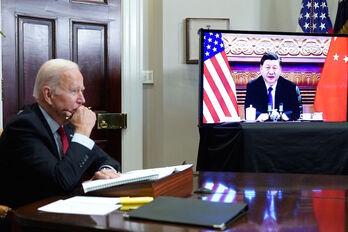 El presidente de EEUU, Joe Biden, durante una videoconferencia con su homólogo ruso, Xi Jinping.