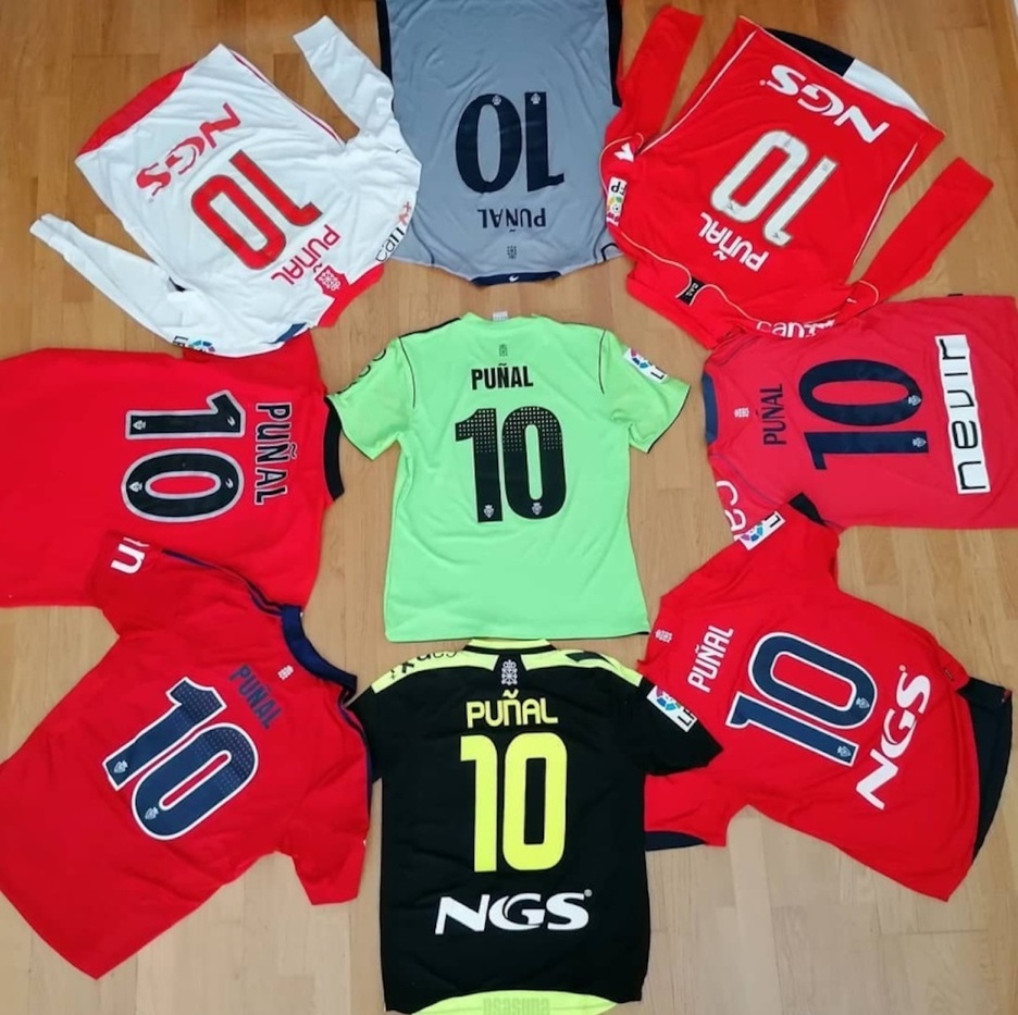 Osasunaren zenbait elastiko Puñal kapitain ohiaren dortsalarekin.