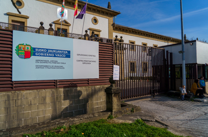 Cárcel de Martutene, gestionada ahora por el Gobierno de Lakua y donde ocurrieron los hechos. 