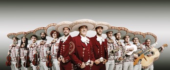 El mariachi Los Tenampas, al completo.