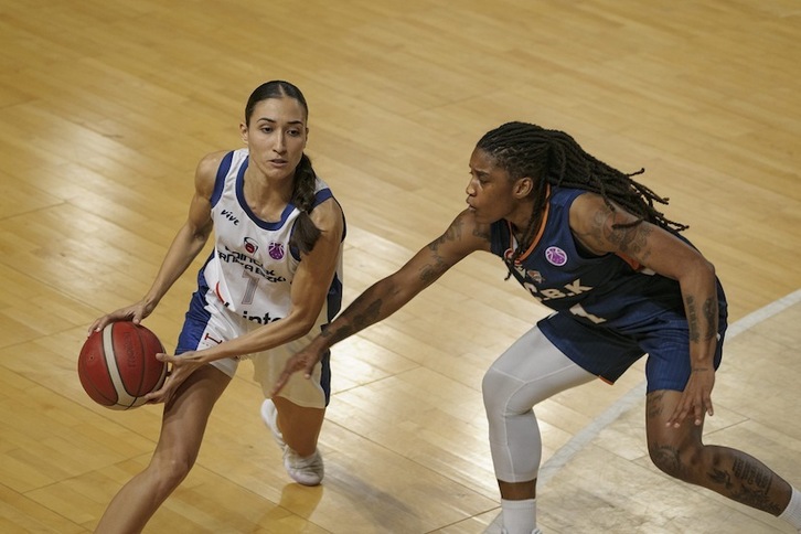 Belén Arrojo, protagonista a su pesar porque no le dejaron jugar en Turquía.