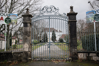 Le 6 décembre, l'établissement comptait 528 absents sur les 750 élèves.