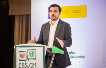 Alberto Garzón, en el centro de la polémica sobre macrogranjas.