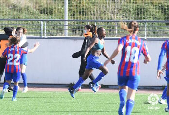 Kundananji celebra el gol que daba la victoria al Eibar en el descuento. 