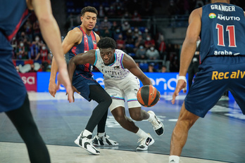 Khyri Thomas, en el derbi ante Bitci Baskonia.