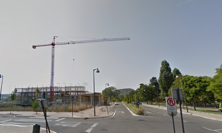 Obras en la Avenida Olarizu, donde tuvo lugar el accidente.