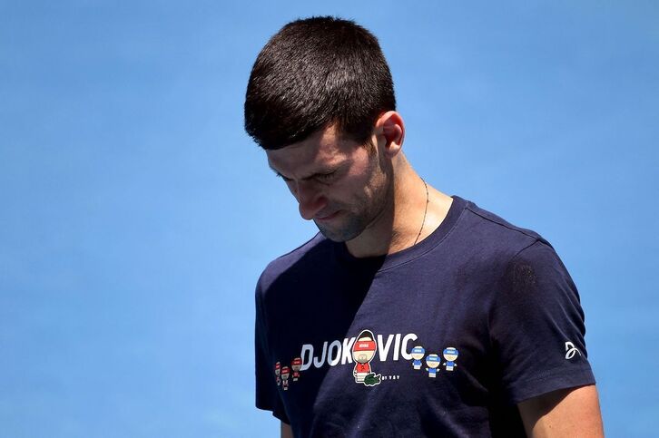 Djokovic durante un entrenamiento de cara al Open de Australia.
