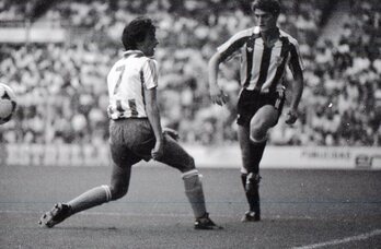 Foto de archivo de un partido del Athletic campeón de la temporada 82-83. 