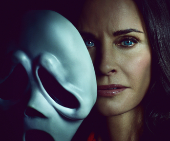 Courtney Cox sigue estando entre los supervivientes de Ghostface.