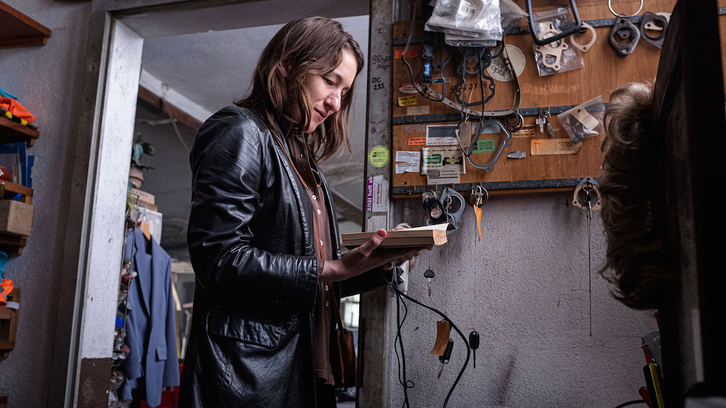 Marie Leuenberger encarna a la abogada radical Barbara Hug.