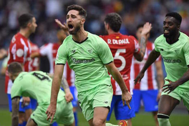 Yeray celebra el empate a uno frente al Atlético.