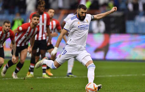 El Real Madrid se alza con el título y evita la cuarta Supercopa del Athletic (0-2)