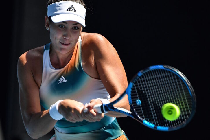 Aunque se ha complicado la vida en el segundo set, Muguruza ha acabado imponiéndose a Burel.