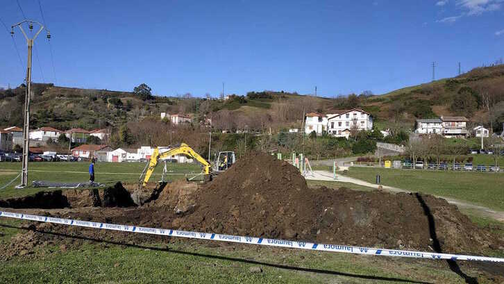 Las excavadoras han comzenzado a trabajar en el parque Tartanga, Erandio. 