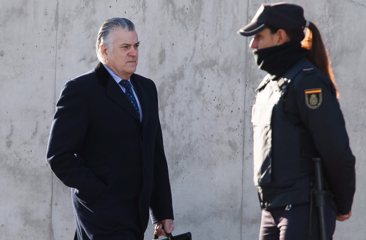 El extesorero del PP Luis Bárcenas llegando a la sede de la Audiencia Nacional española en enero de 2017.