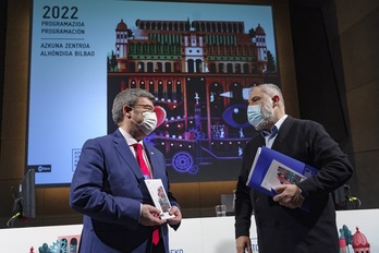 Aburto alkatea eta Fernando Perez, aurkezpenean.