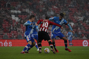 Iraola y De Marcos en el partido de la primera vuelta en San Mamés. 