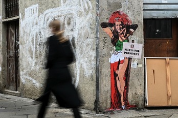 Parodia de la candidatura de Berlusconi en una calle de Milán. 