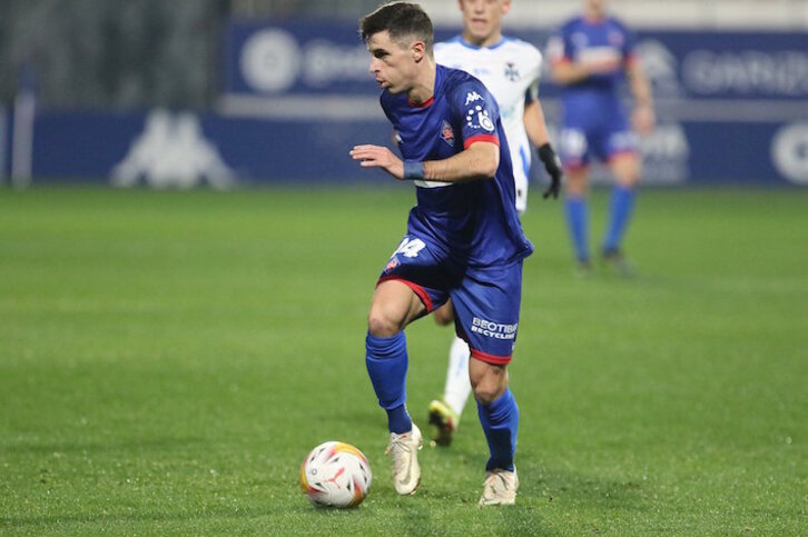 Zarra apenas ha participado en tres encuentros. En la imagen, su último partido con la camiseta azul, ante el Tenerife.