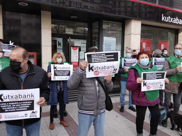 Concentración contra el deshaucio de Emiliana.